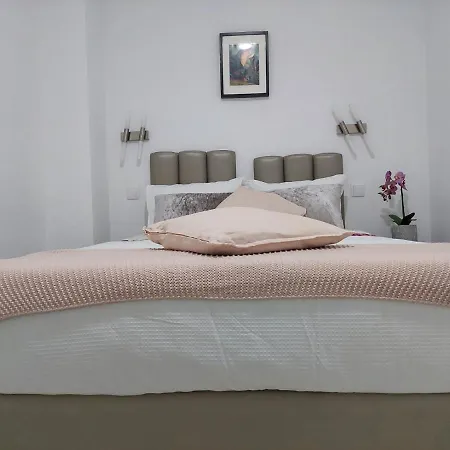 Charming Loft In بورتو